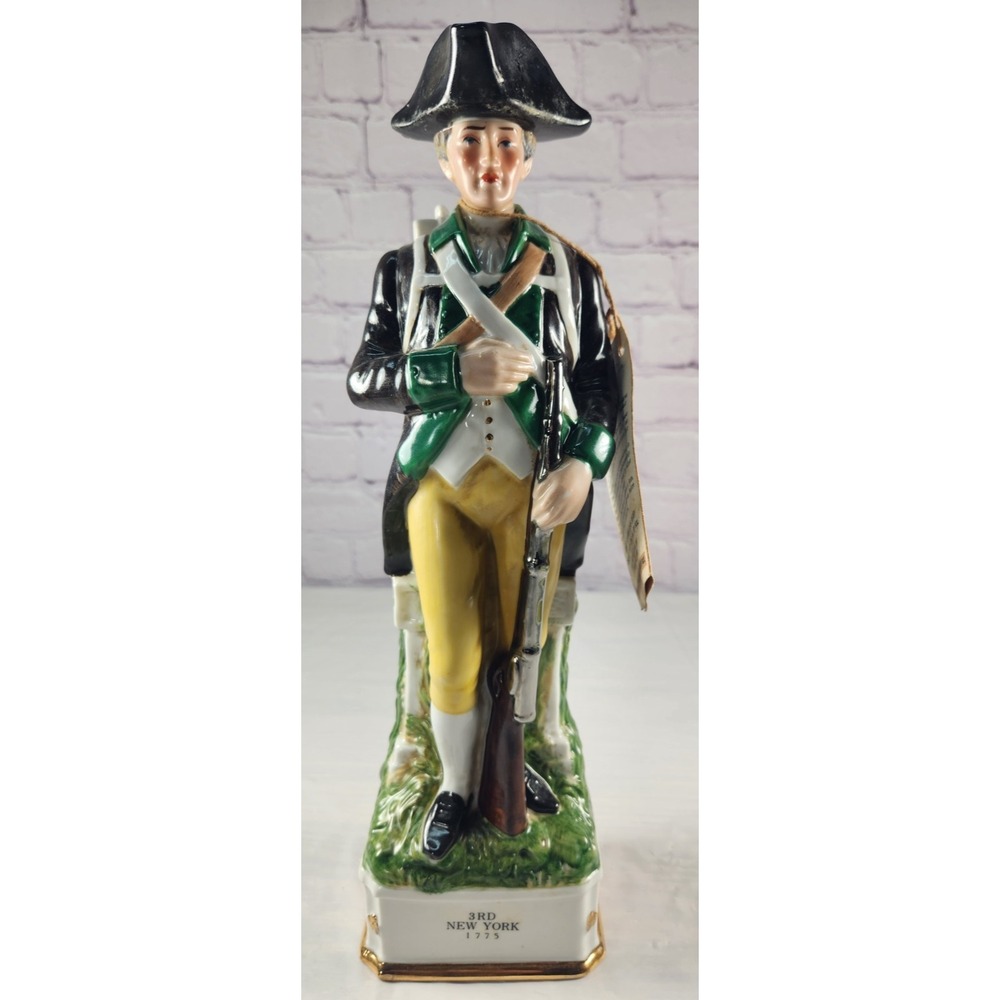 Vintage 1969 Grenadier Spirits Co 3rd New York 1775 Soldier Decanter Series I